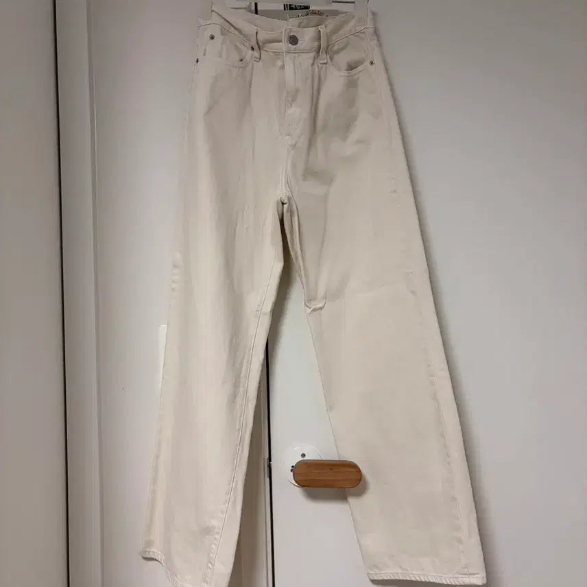[BUNJANG] Uniqlo Women's Wide Straight Jeans / 유니클로 여성 와이드스트레이트진