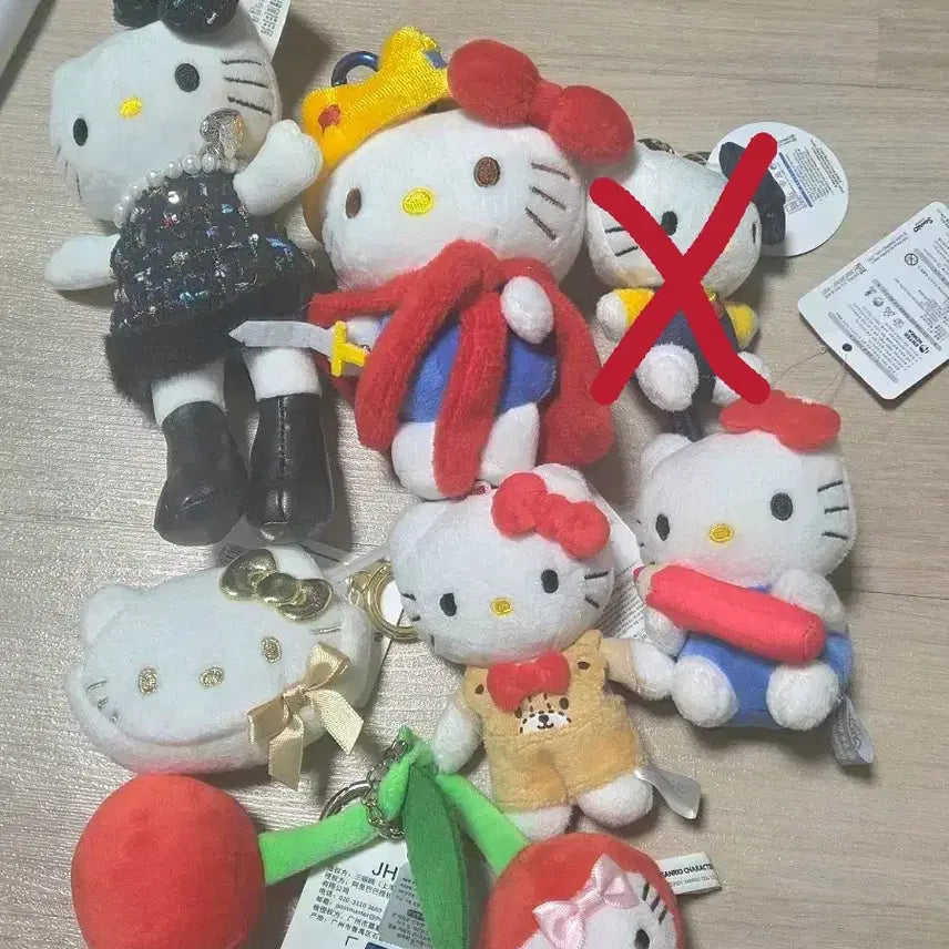 [BUNJANG] Sanrio Hello Kitty Plush Keychain Set / 산리오 헬로키티 인형 키링 세트/마지막 가격 내림!!