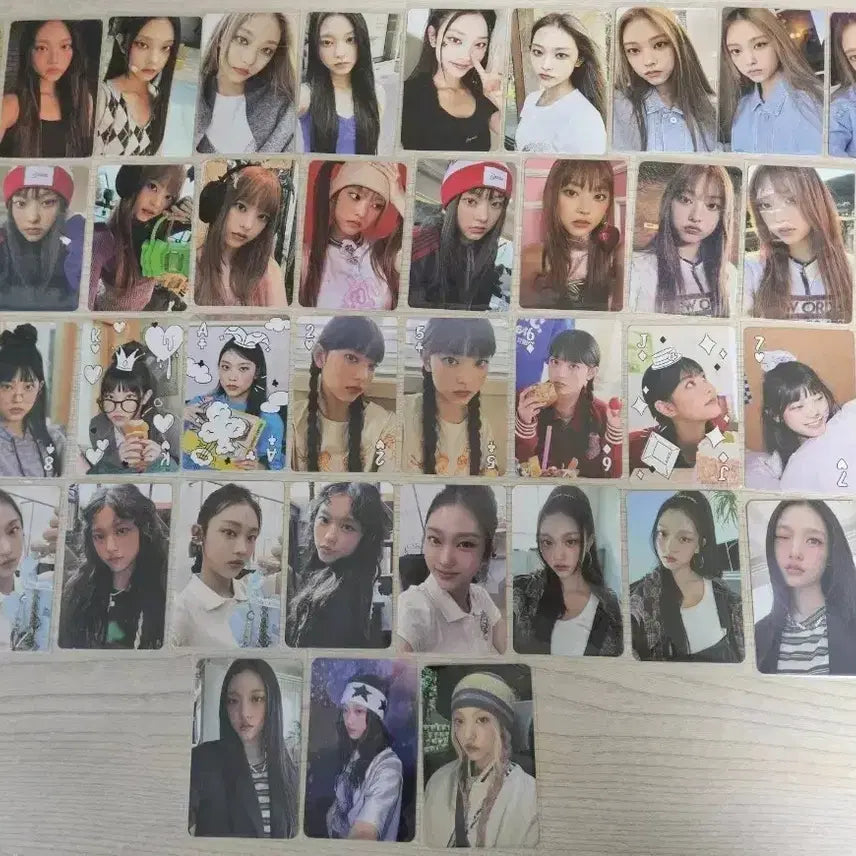 [BUNJANG] NewJeans Haerin 2023 Season's Greetings Photocard Bundle Set / 폭덤+공굿덤)) 뉴진스 해린 시그 앨포 일괄 양도 탈덕처분