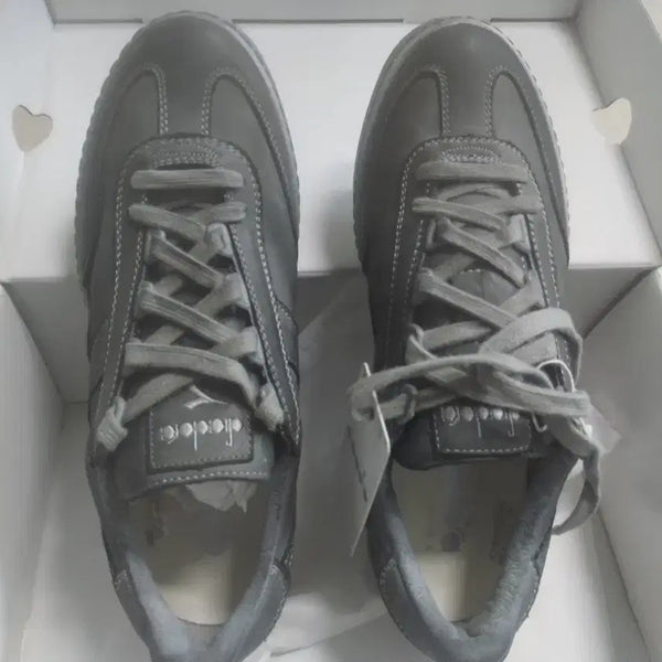 [BUNJANG] Diadora Heritage Grey Leather Sneakers / 디아도라 헤리티지 그레이 레더 스니커즈
