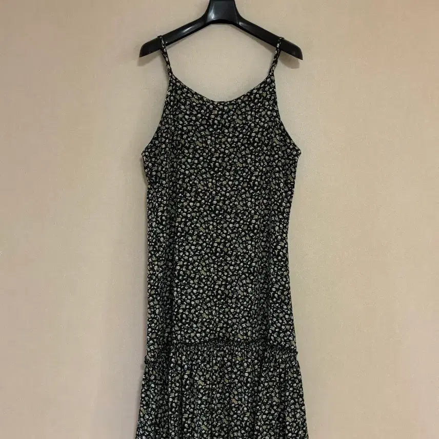 [BUNJANG] ZERO street Floral Pattern Ruffled Strap Dress / ZERO street 제로스트릿 원피스 55
