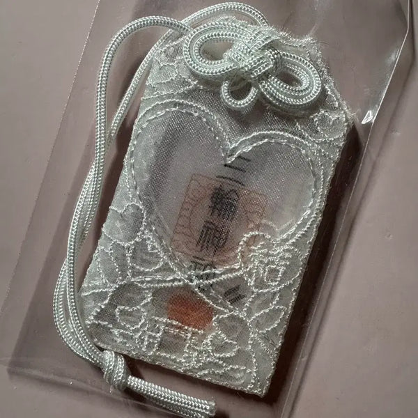 [BUNJANG] Nagoya Miwa Shrine Rabbit Omamori White / 나고야 미와신사 토끼신사 레이스 오마모리 화이트