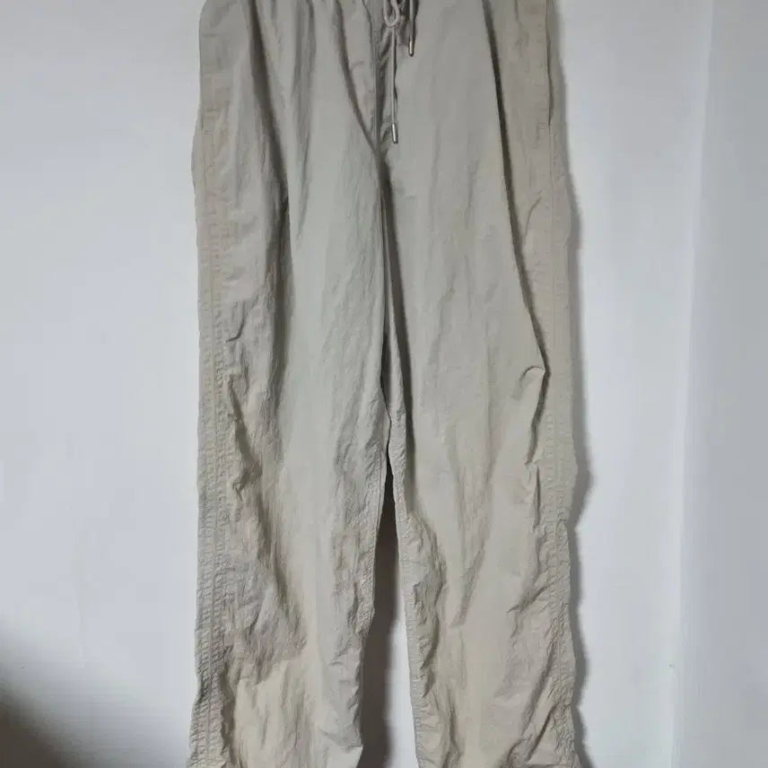 [BUNJANG] Beige Sporty Jogger Pants (Size 32) / 베이지색 스포티 바지32