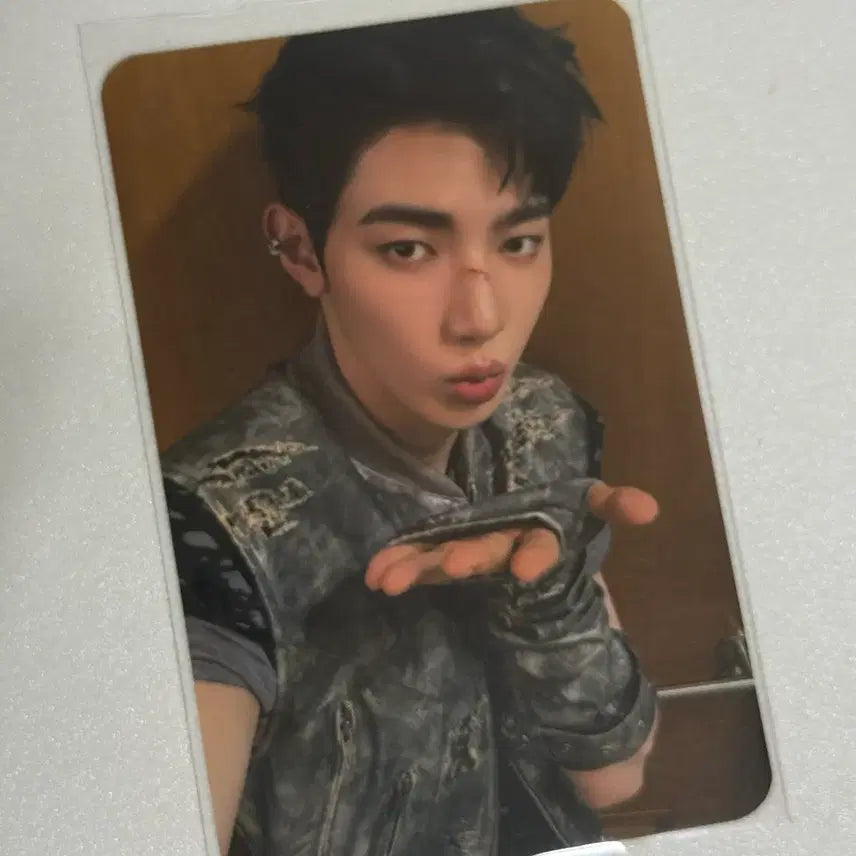 [BUNJANG] ZB1 3rd Week Studio Card Zhang Hao Photocard / 앤더블 3주차 공방카드 장하오 양도합니다