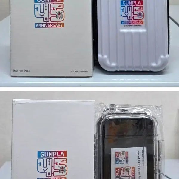 [BUNJANG] Bandai 45th Anniversary Gundam Luggage + Acrylic Case Bundle / 반다이 45주년 건담 캐리어+아크릴 케이스 일괄팝니다