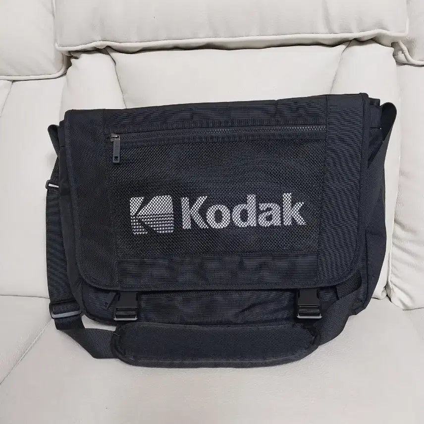 [BUNJANG] Kodak Logo Black Shoulder Bag Laptop Bag / 숄더백 검정색 노트북 가방 크로스백