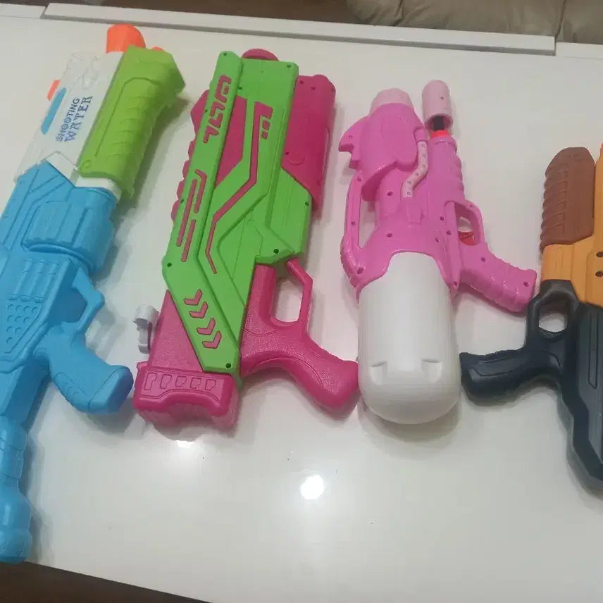 [BUNJANG] Water Gun Bundle Set (4 pcs) / 송크란&워터밤. 물총4개. 일괄. 2만원에. 판매
