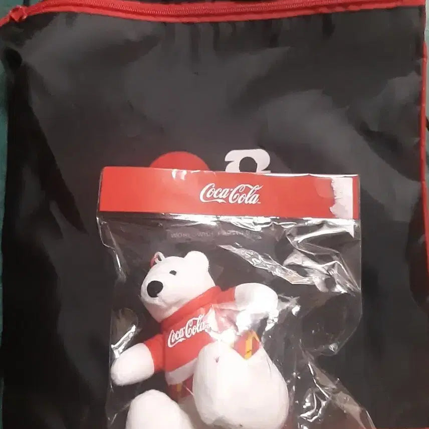 [BUNJANG] Coca-Cola World Cup Polar Bear & Coke Logo Drawstring Bag Bundle Set / 코카콜라 월드컵폴라베어+코카드로스트링백 일괄 판매합니다