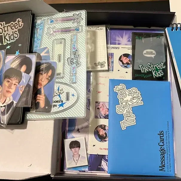 [BUNJANG] Stray Kids 2025 Season's Greetings Bundle Set with Photocards / 스트레이키즈 2025 시즌 그리팅 포카포함 일괄
