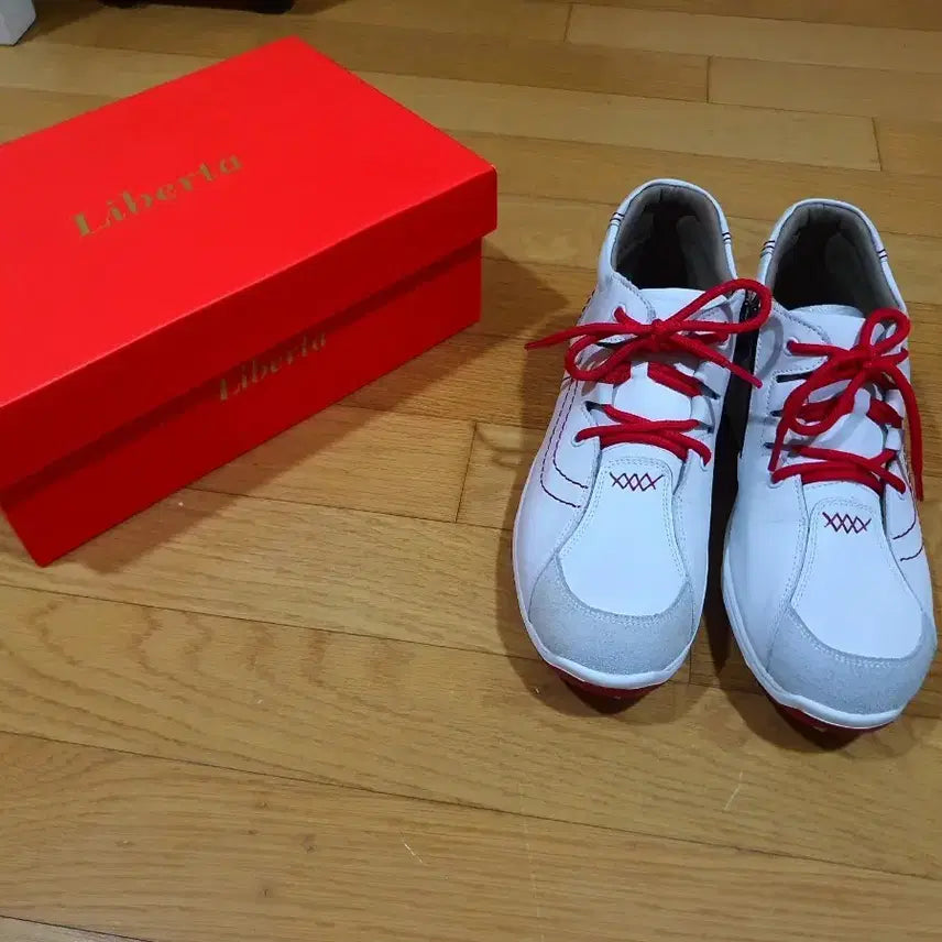 [BUNJANG] Liberta Spikeless Golf Shoes (Size 250) / 리베르타 스파이크리스 골프화 250