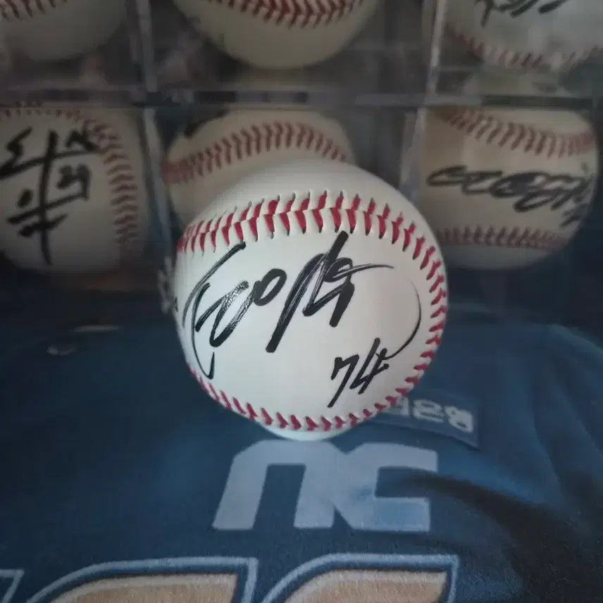 [BUNJANG] LG Twins Jo In-sung Signed Baseball / 엘지트윈스 조인성 싸인볼