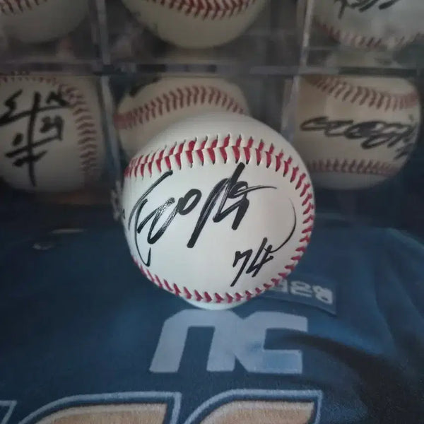 [BUNJANG] LG Twins Jo In-sung Signed Baseball / 엘지트윈스 조인성 싸인볼