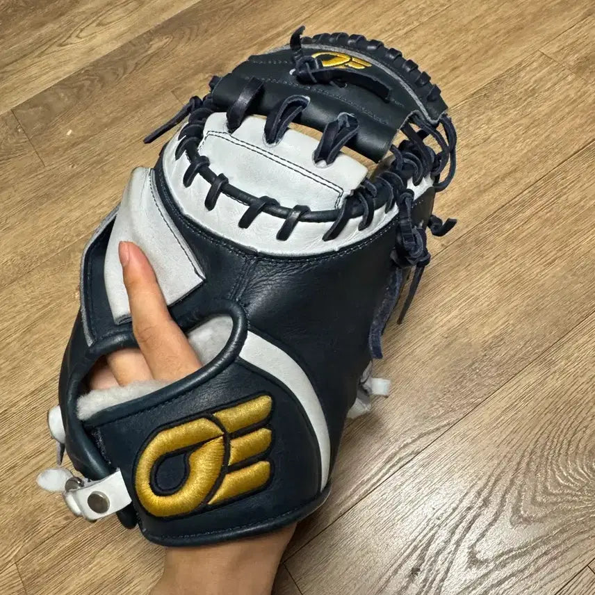 [BUNJANG] 10AC C90 Catcher's Mitt Navy / 원에이티 포수미트 c90