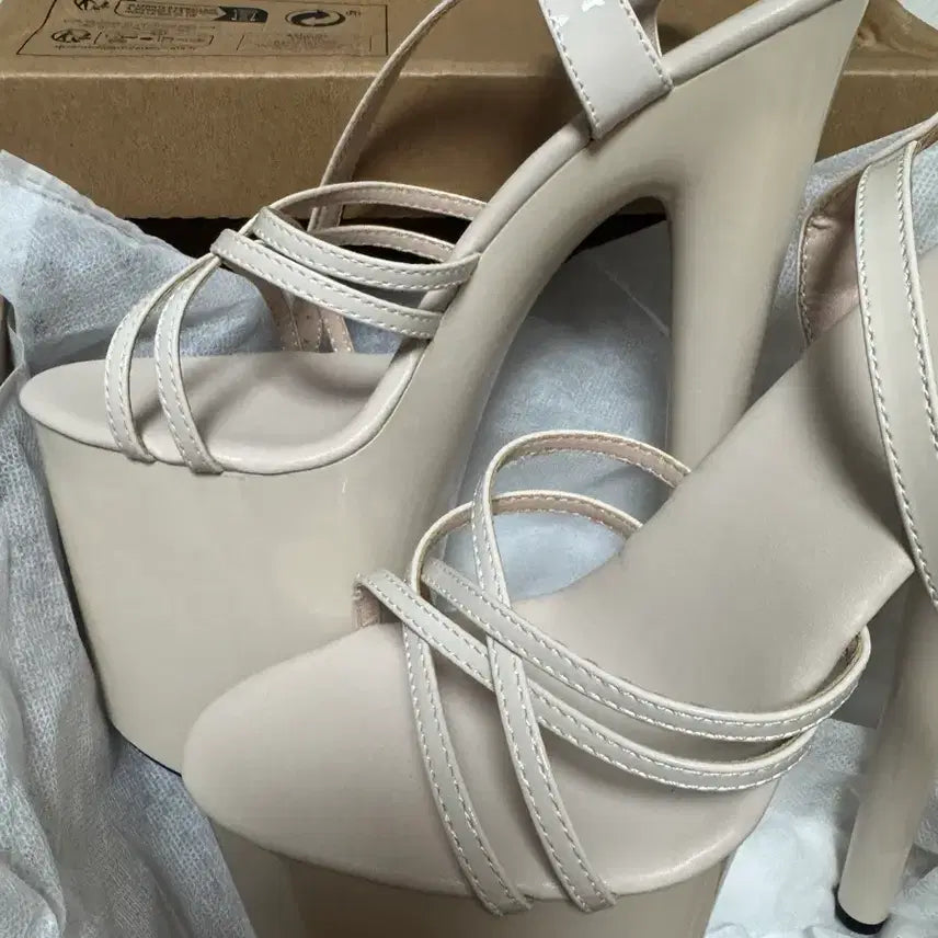 [BUNJANG] 20cm Platform Heels - New Condition / 미인대회용 구두 20cm 가보시힐 새상품