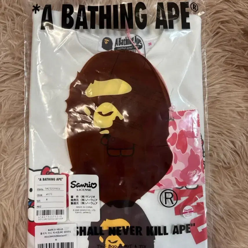 [BUNJANG] BAPE Hello Kitty Collage Mini T-Shirt / 베이프 헬로키티 콜리지.미니 티셔츠m