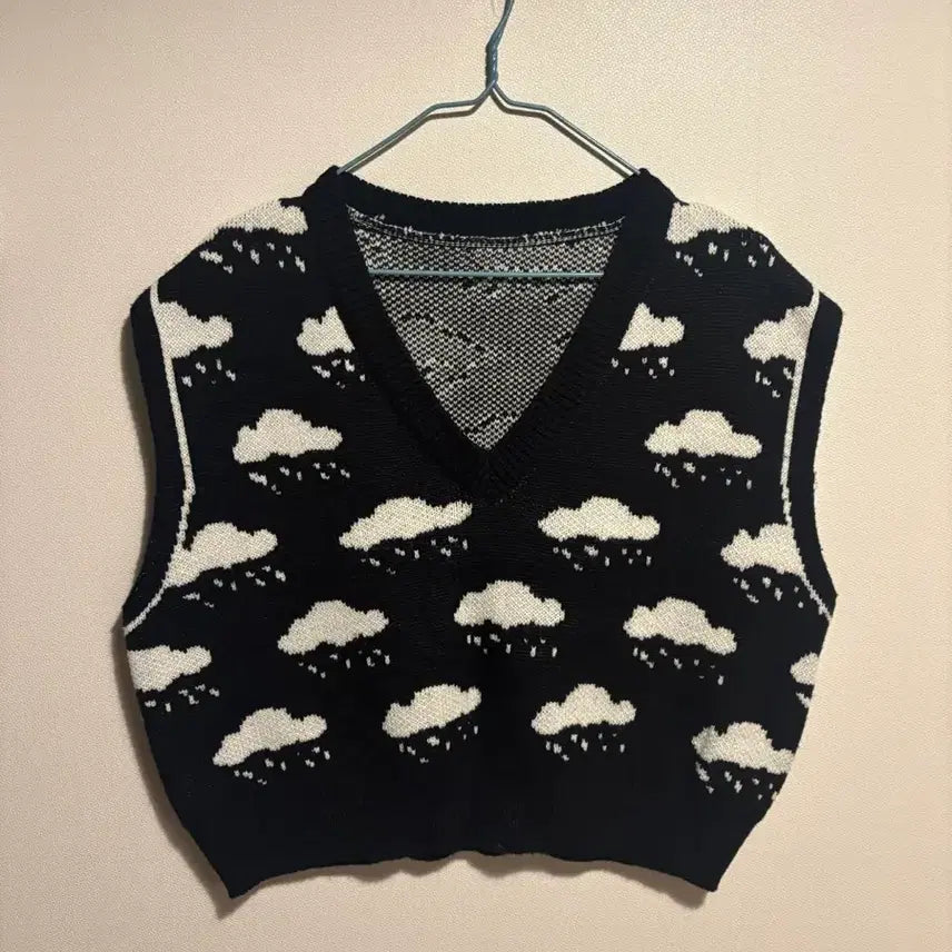 [BUNJANG] Cloud Knit Vest / 구름 니트 조끼
