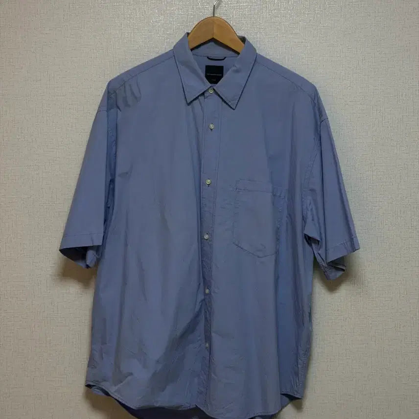 [BUNJANG] Moif Uniform Half Shirt Sky Blue / Moif 유니폼 하프 셔츠 스카이 블루