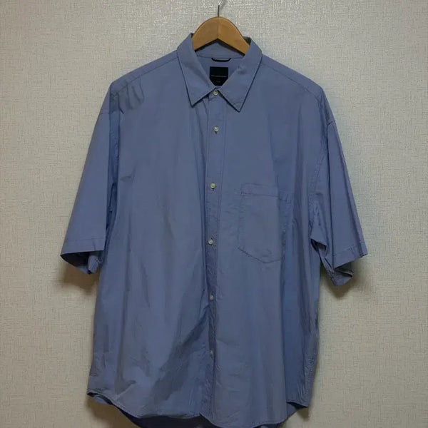 [BUNJANG] Moif Uniform Half Shirt Sky Blue / Moif 유니폼 하프 셔츠 스카이 블루