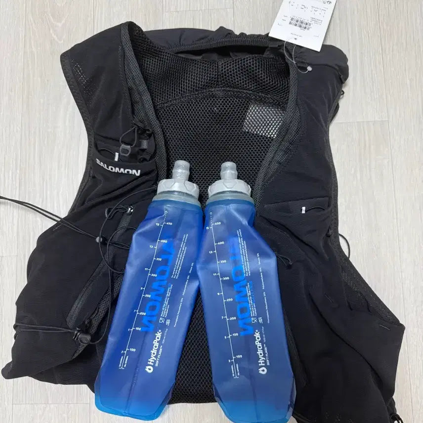 [BUNJANG] Salomon ADV Skin 12 Set Black with Flasks / [ 새상품 ] 살로몬 ADV 12 블랙 세트 (물통 플라스크 포함)