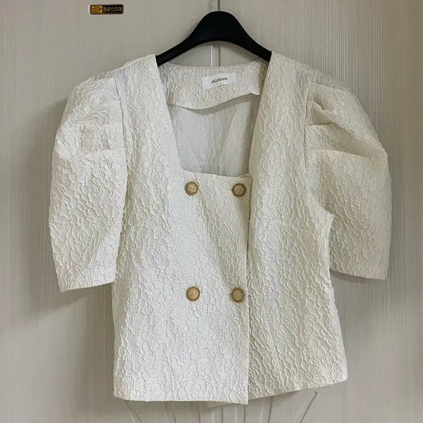 [BUNJANG] White Puff Jacquard Blouse / 화이트 퍼프 자카드 블라우스 F