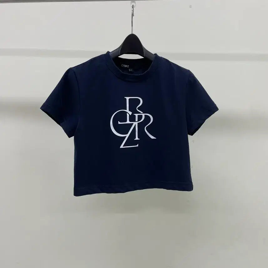 [BUNJANG] Citybreeze Navy Cropped Short Sleeve T-Shirt (Size 44-55) / [citybreeze] 정면 로고 네이비 크롭  반팔티 (44-55사이즈