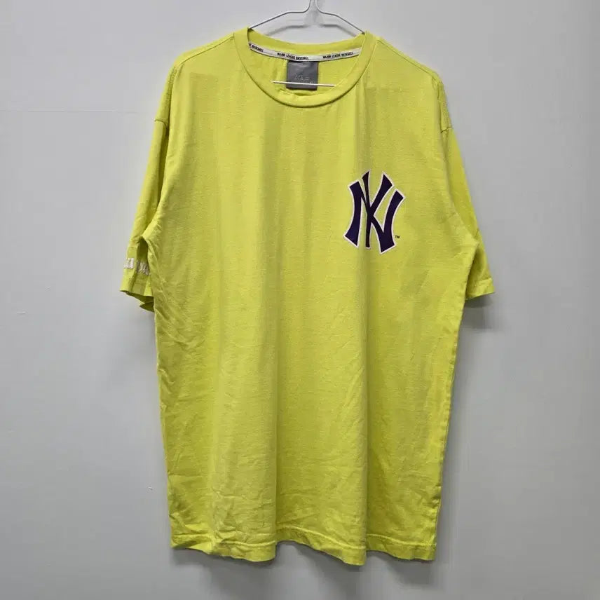 [BUNJANG] MLB Round Neck T-Shirt Size 110 / MLB 110사이즈 라운드티/3882/더본