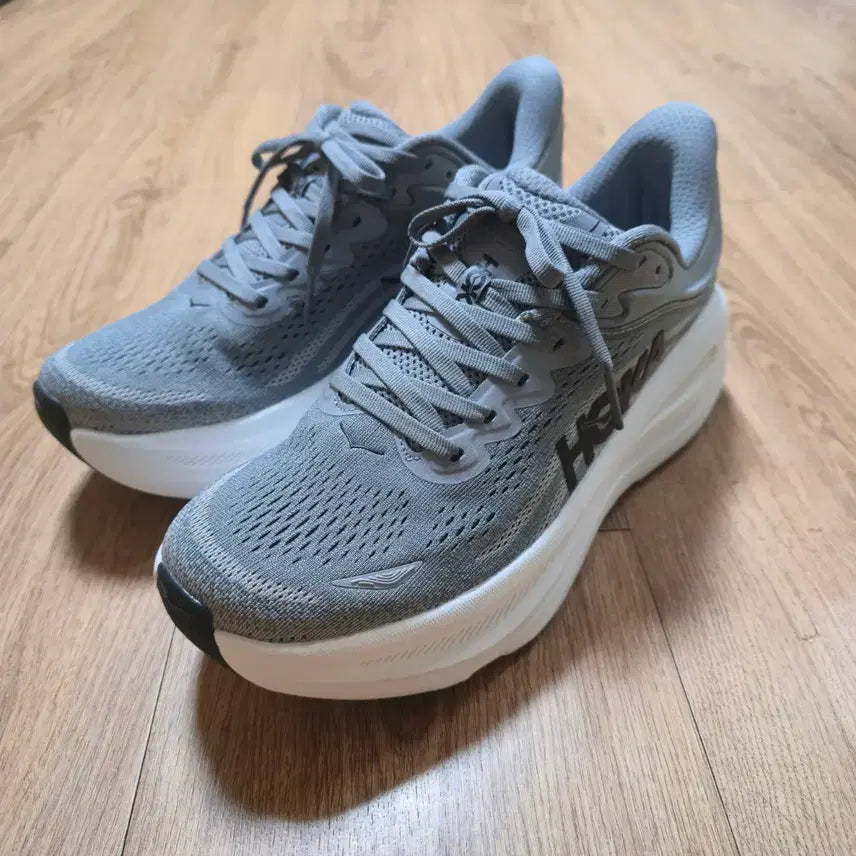 [BUNJANG] Hoka Bondi 9 Men's Shoes (Size 270) / 호카본디9 270