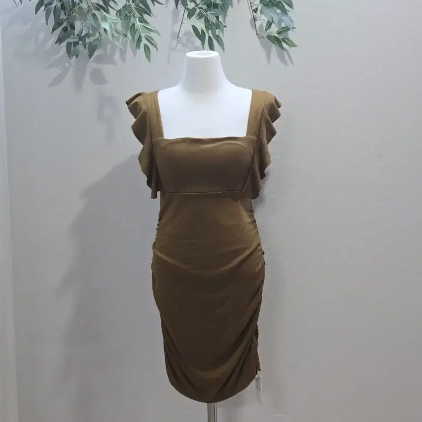 [BUNJANG] MeiQi Square Neck Sleeveless Dress / 스퀘어넥 나시원피스