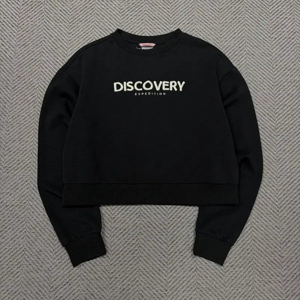 [BUNJANG] Discovery Embroidered Logo Cropped Sweatshirt / 디스커버리 자수 로고 크롭 맨투맨 v4902