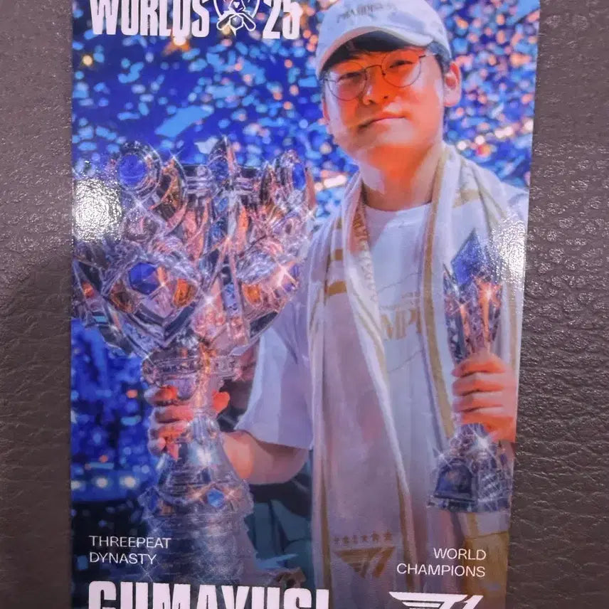[BUNJANG] T1 Gumayusi Worlds Photocard / msi 월즈 스킨 포카 구마유시