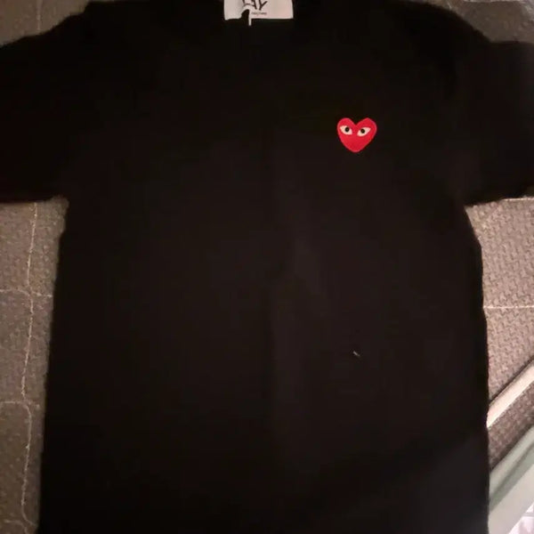 [BUNJANG] Comme des Garçons Heart Appliqué T-shirt Black / 꼼데가르송 하트 와펜 반팔티 블랙