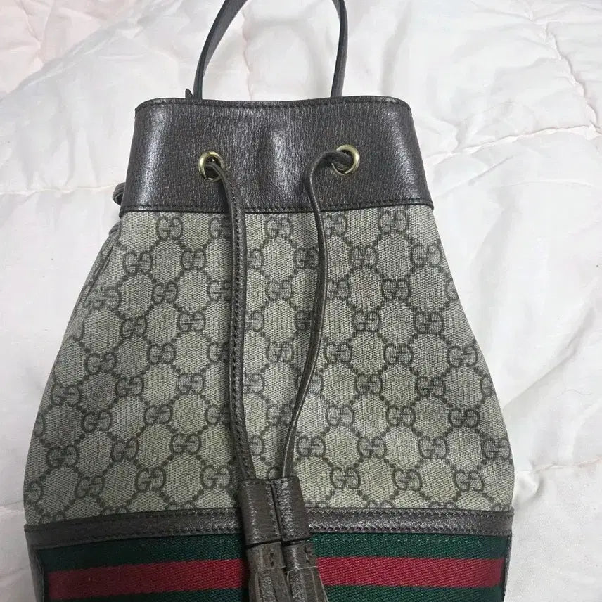 [BUNJANG] Gucci GG Supreme Ophidia Bucket Bag Shoulder Bag / 정품 구찌 GG 수프림 버킷백 숄더백 인기상품 트렌드 유행 뜨다!!!