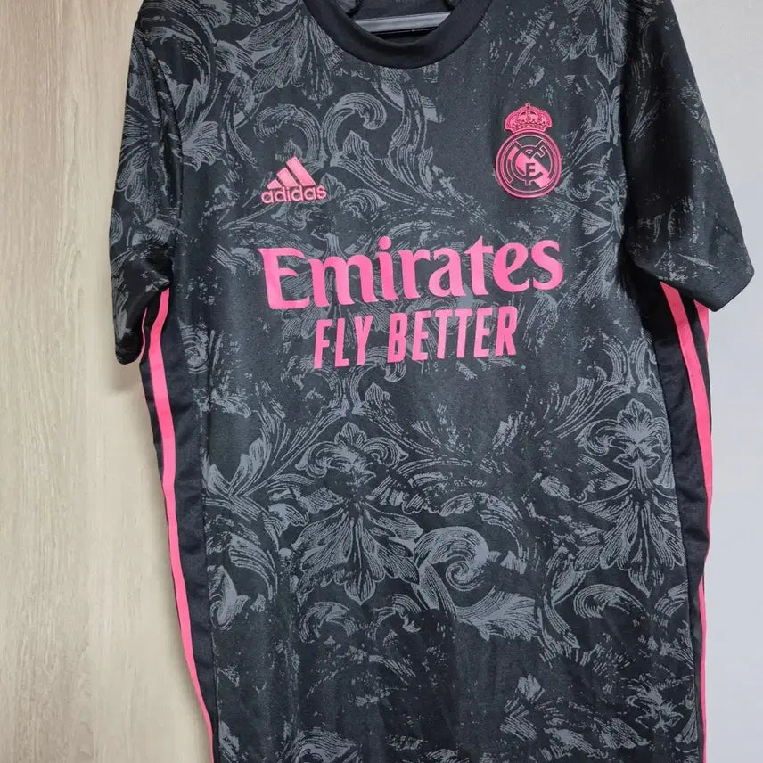 [BUNJANG] Adidas Real Madrid 20-21 Black Pink Third Jersey Size 110 / 아디다스 레알마드리드 20-21 블랙 핑크 써드 유니폼 110사이즈 정품