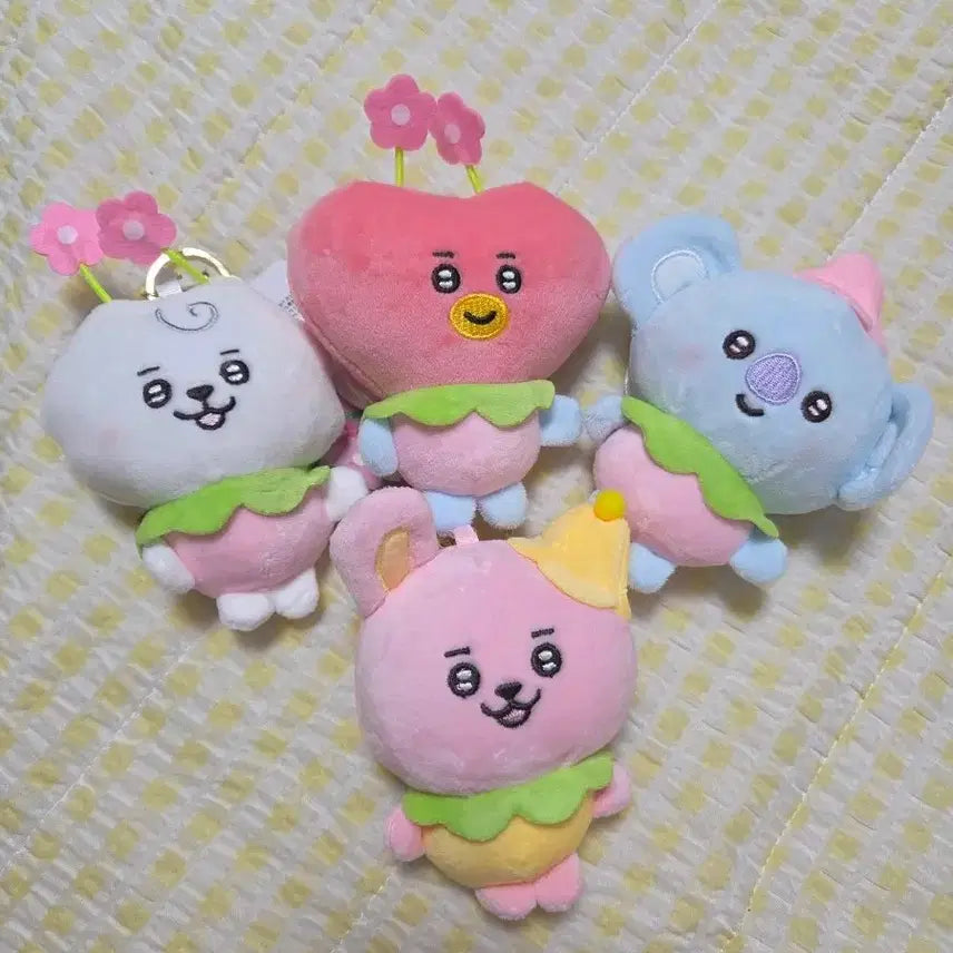 [BUNJANG] BT21 Angel Wing Fairy Keychain 4-Piece Bundle Set / [새상품/일괄]BT21 캐릭터 천사 날개 요정 키링 4종 세트