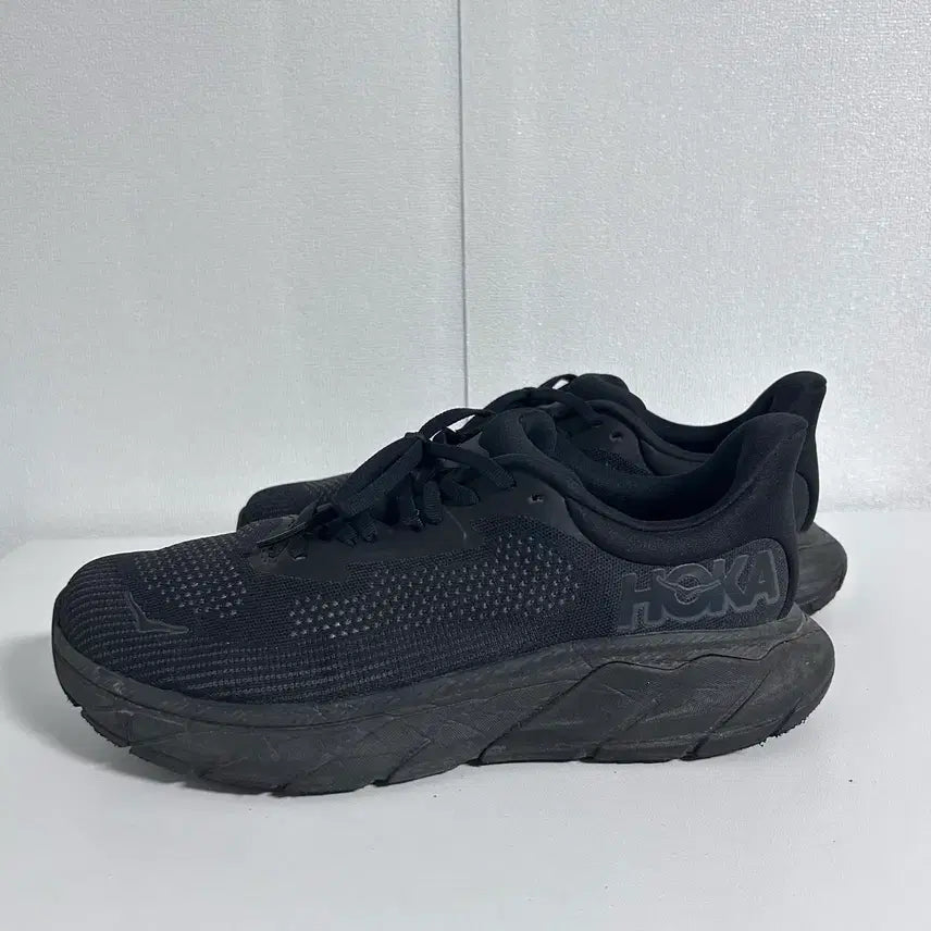 [BUNJANG] Hoka Arahi 7 Running Shoes (265mm) / 호카 아라히7 런닝화 (265)