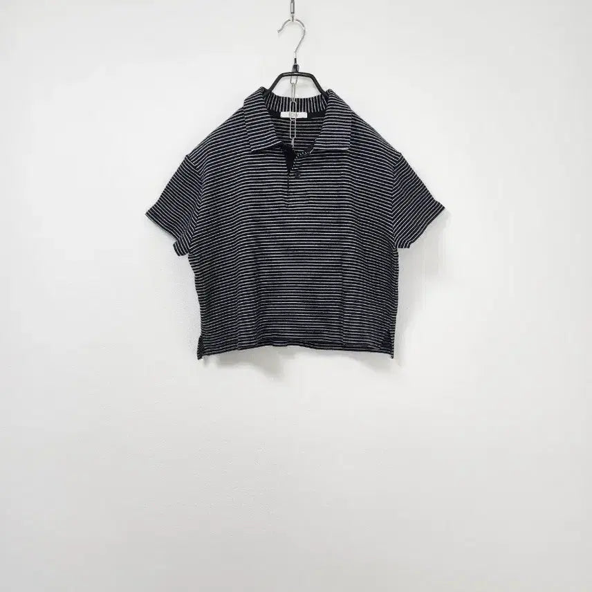 [BUNJANG] R2W Cropped Collar T-Shirt / R2W 알투더블유 크롭 카라 티셔츠55 66
