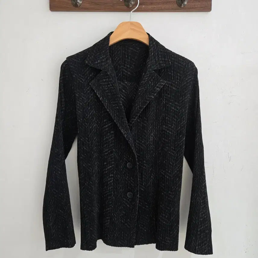 [BUNJANG] Issey Miyake Polyester Cardigan Black Size 3 / 이세이 미야케 가디건
