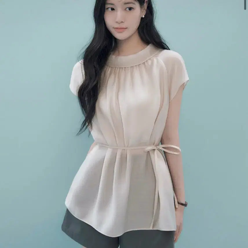[BUNJANG] Ivanahelsingki Nuppu Shirring Blouse Beige / 이바나헬싱키 누푸 쉬어링 블라우스