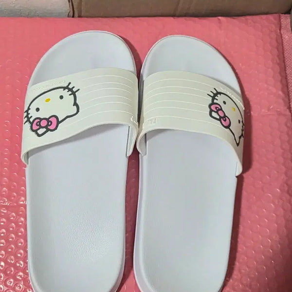 [BUNJANG] Hello Kitty White Slippers (240 Size) / 새상품 헬로키티 슬리퍼 화이트 240