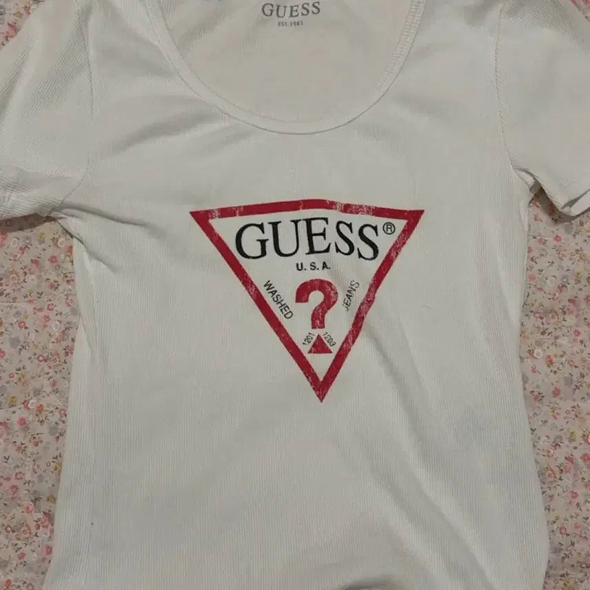 [BUNJANG] Guess Short Sleeve T-Shirt / 게스 반팔티