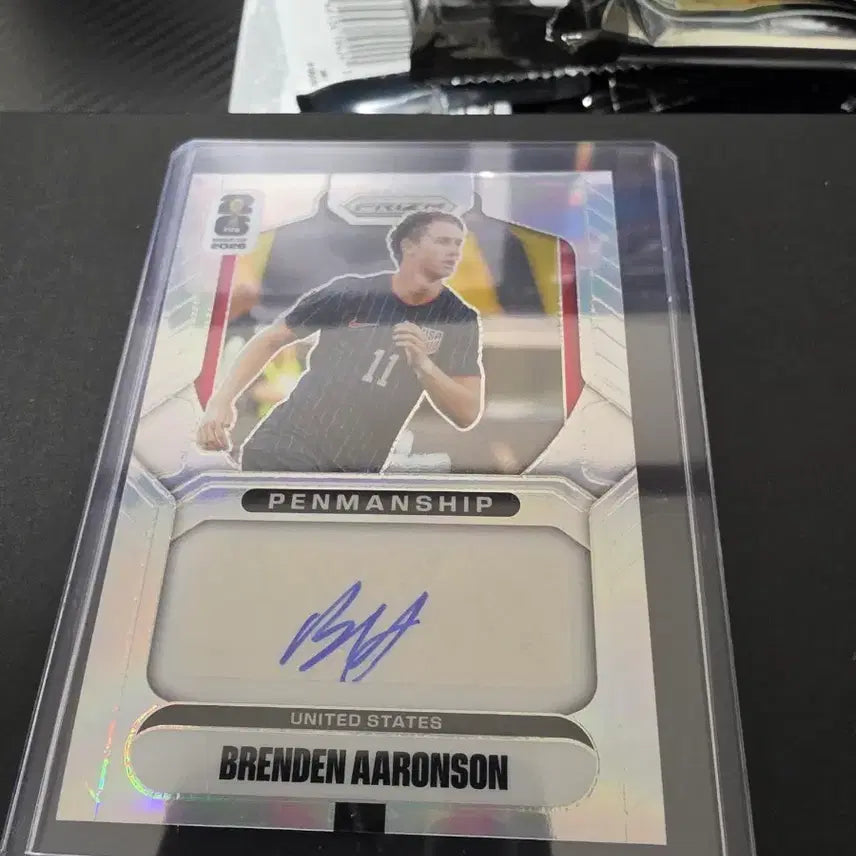 [BUNJANG] Brendan Aaronson 2026 World Cup Prizm Penmanship Autograph Card / 브렌든 아론슨 PRIZM PENMANSHIP  카드(2026월드컵프리즘)