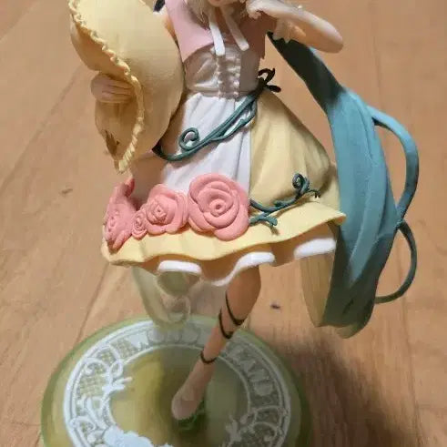 [BUNJANG] Wonderland Hatsune Miku Sleeping Beauty Figure / Wonderland 원더랜드 피규어 하츠네 미쿠 잠자는 숲속의 미녀