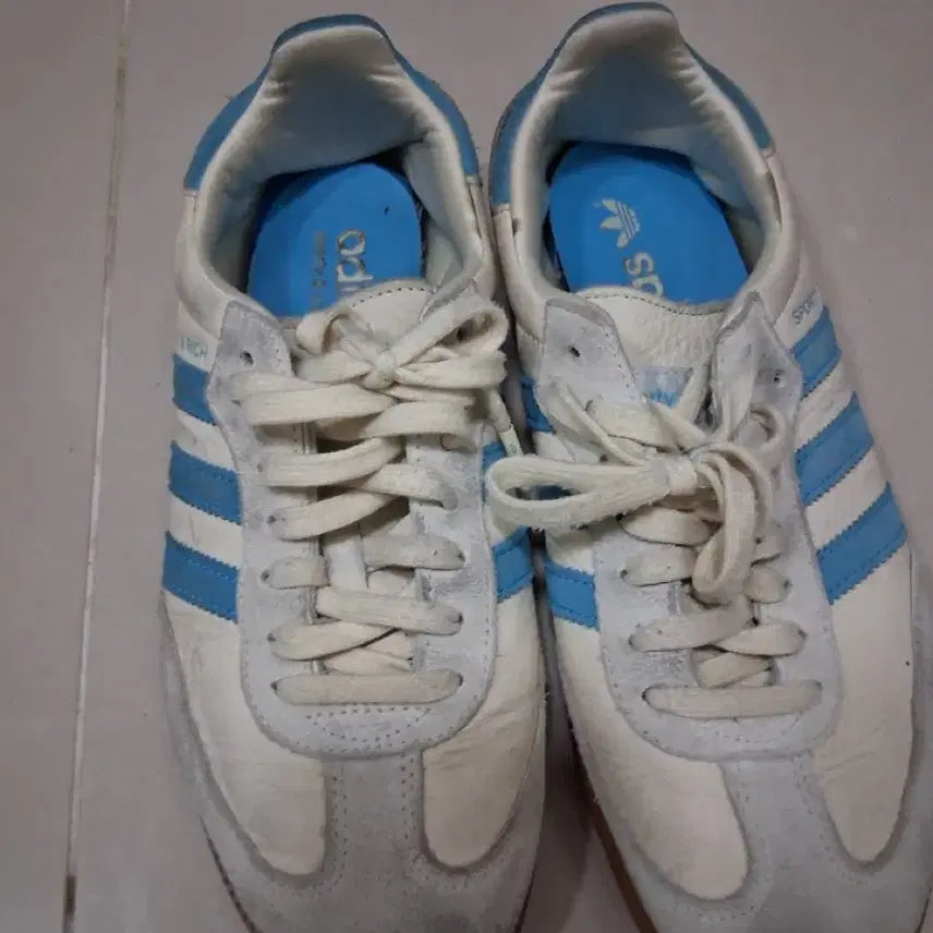 [BUNJANG] Adidas Samba Suede White/Sky Blue Sneakers / 아디다스 삼바 스웨이드 흰색/하늘색 운동화 스포티앤리치