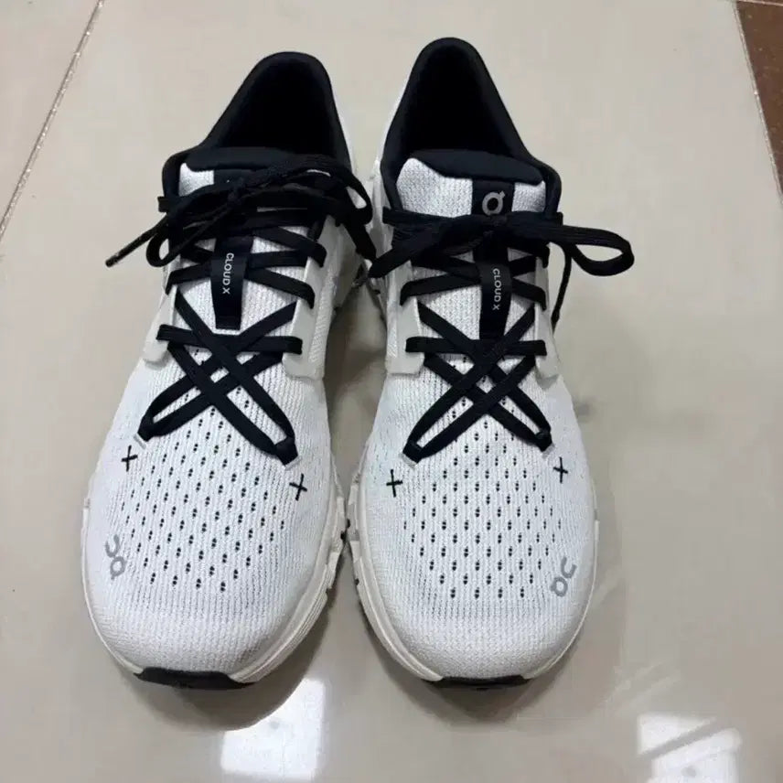[BUNJANG] OnRunning Cloud X4 Size 280 Shoes / 온러닝 클라우드x4 280사이즈 판매
