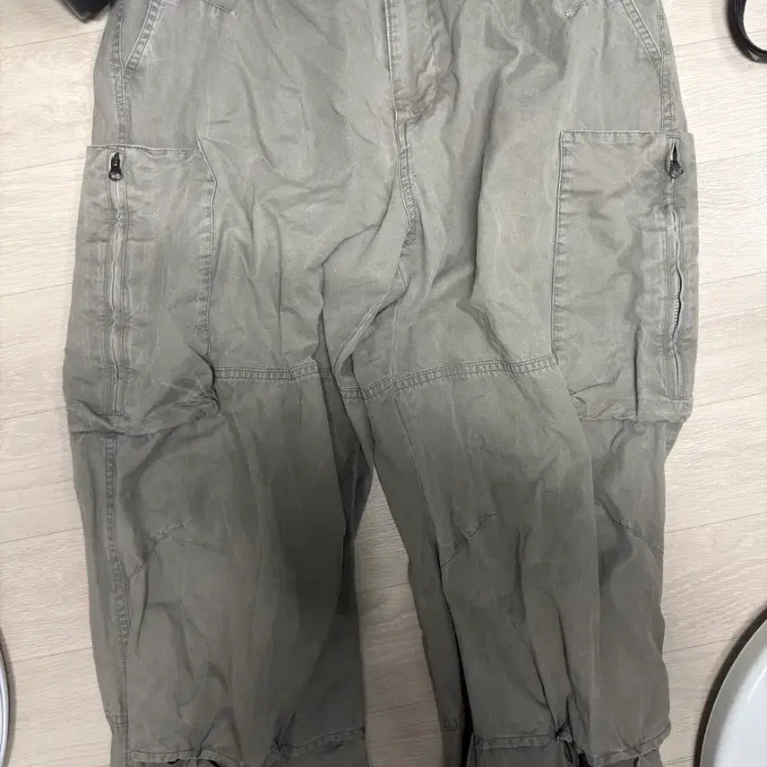 [BUNJANG] Hatching Room Zip Cargo Khaki Pants / [2] 해칭룸 집카고 카키