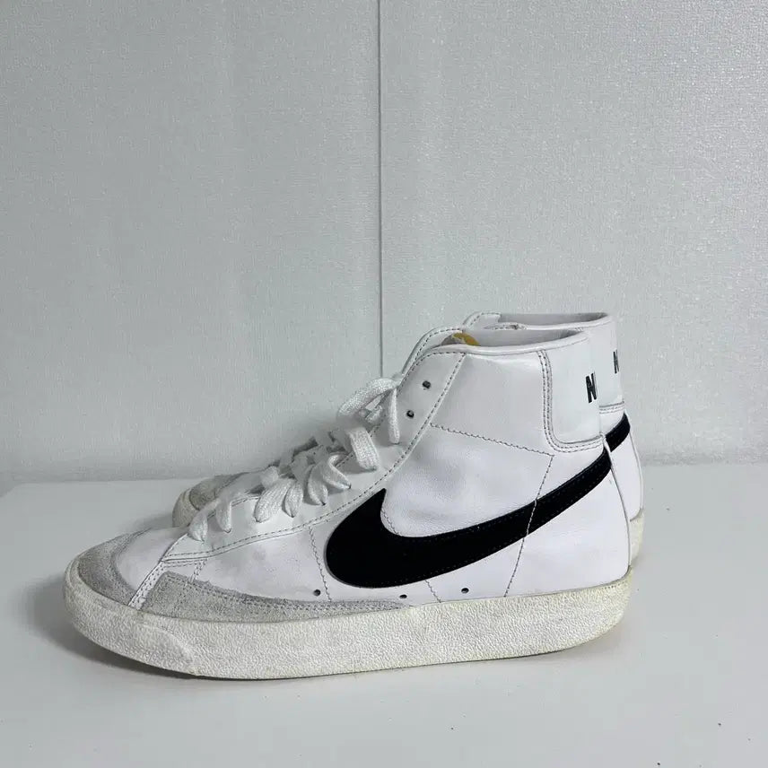 [BUNJANG] Nike Blazer Mid '77 Shoes (260mm) / 나이키 블레이저 미드 77 (260)