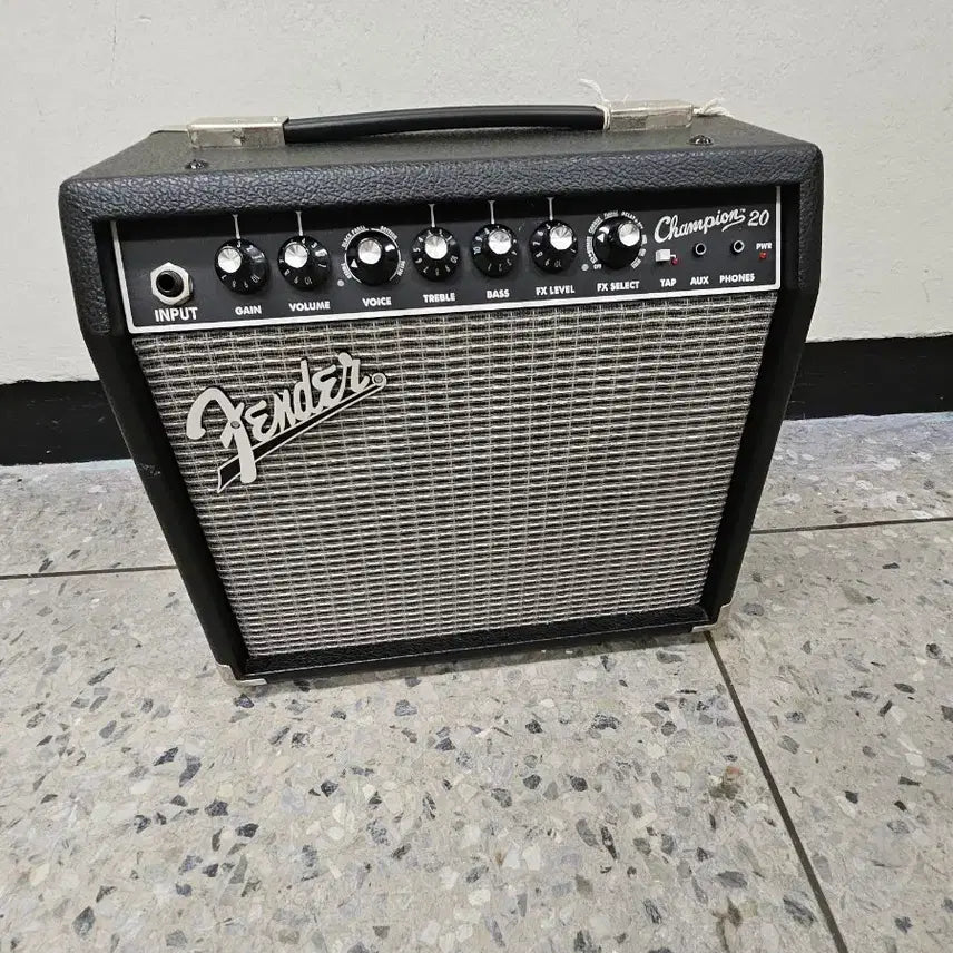 [BUNJANG] Fender Champion 20 Guitar Amplifier / 펜더 챔피언 20 기타앰프