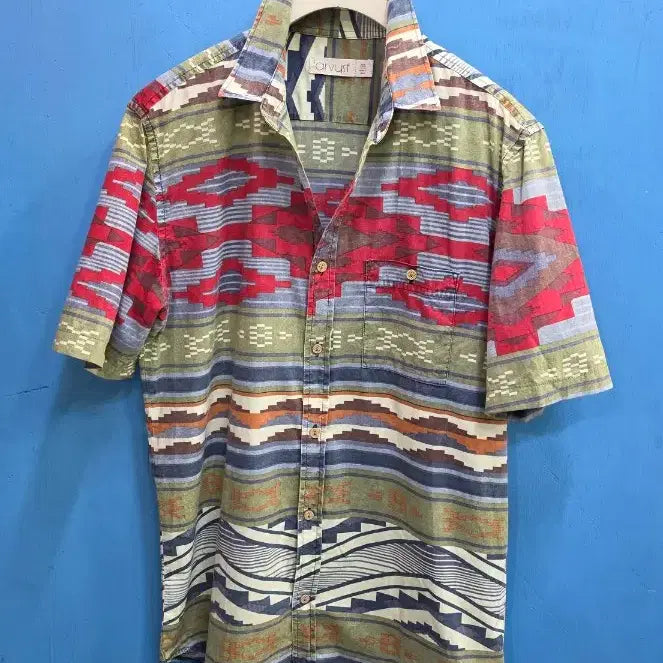 [BUNJANG] Arvust 90s Southwestern Aztec Pattern Short Sleeve Shirt M / 90s 무드 사우스웨스턴 아즈텍 패턴 반팔셔츠