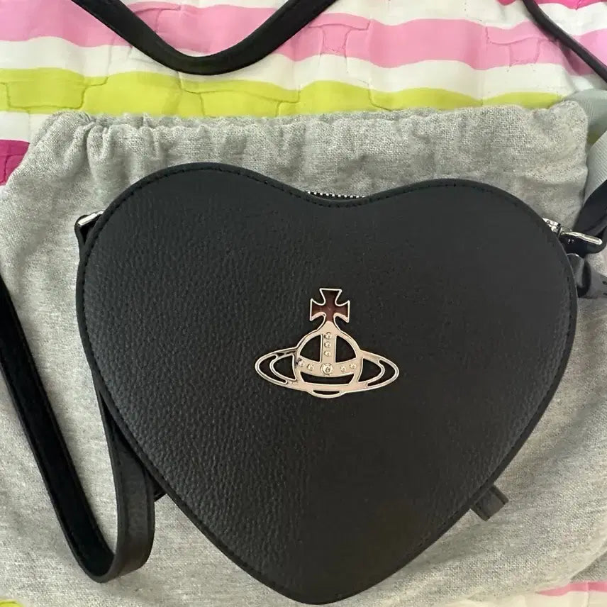 [BUNJANG] Vivienne Westwood Louise Heart Crossbody Bag / 비비안웨스트우드 루이스 하트 크로스백