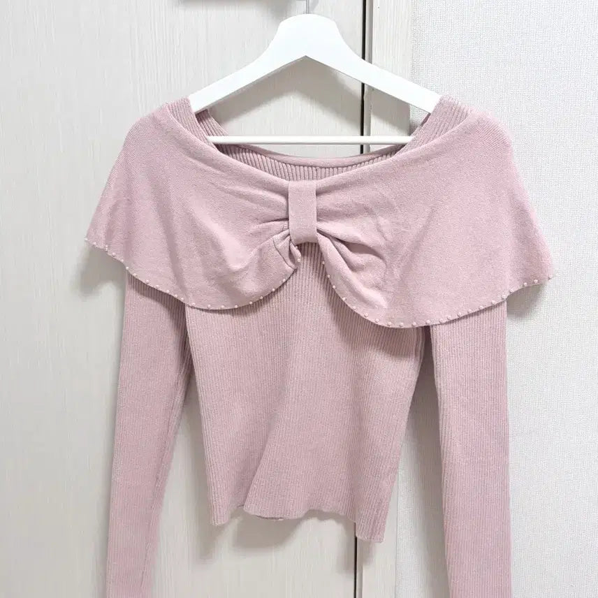 [BUNJANG] GRL Ribbon Collar Off-Shoulder Knit / grl 그레일 스나계 리본 칼라 오프숄더 니트